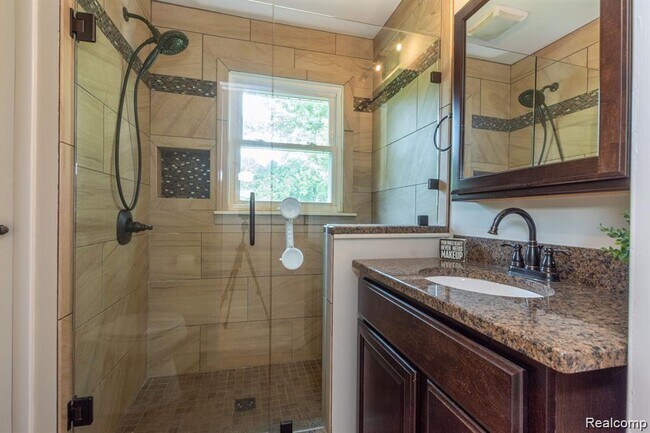 Building Photo - 2754 Candlewick Dr