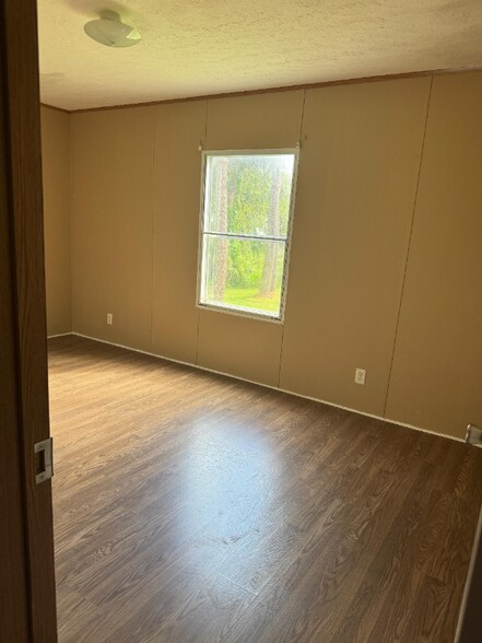Building Photo - 6901 Mangrove Dr