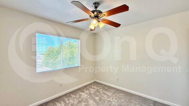Building Photo - 3249 N Ash Cir