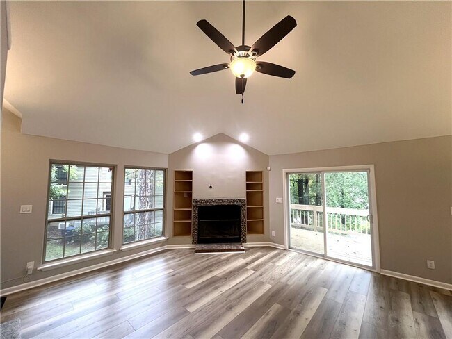 Building Photo - 3030 Steeplechase Dr