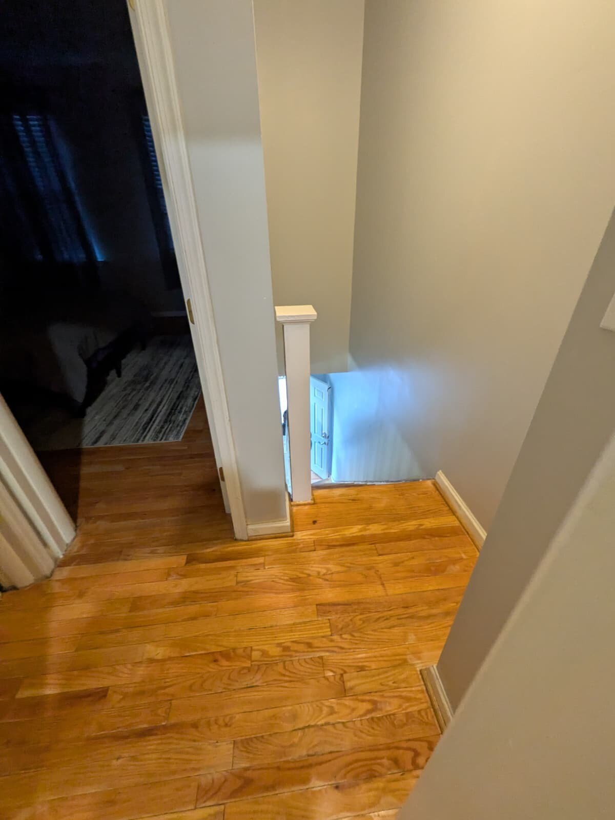 Building Photo - 3002 Kenyon Ave