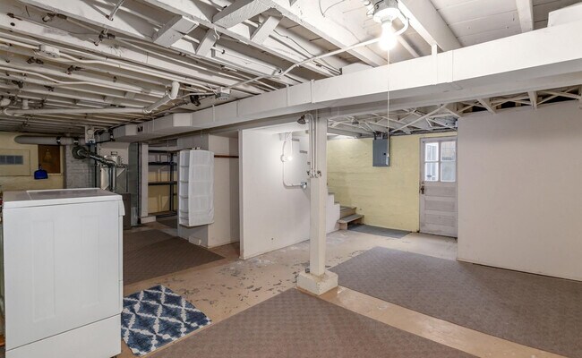 Building Photo - 3258 NE 78th Ave