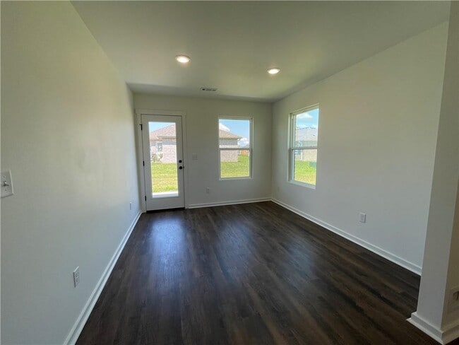 Building Photo - 900 S Green Heron Ln