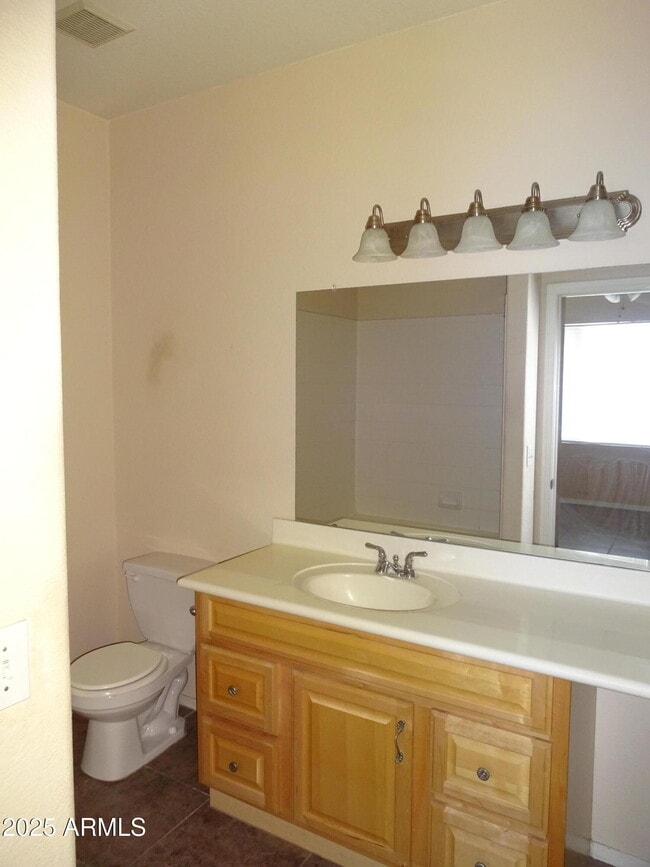 Building Photo - 2929 W Yorkshire Dr