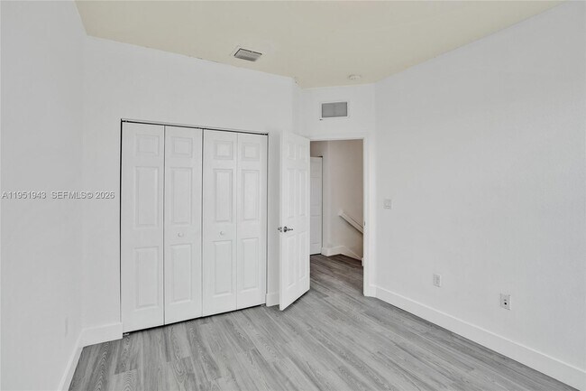 Building Photo - 25342 SW 115th Ave