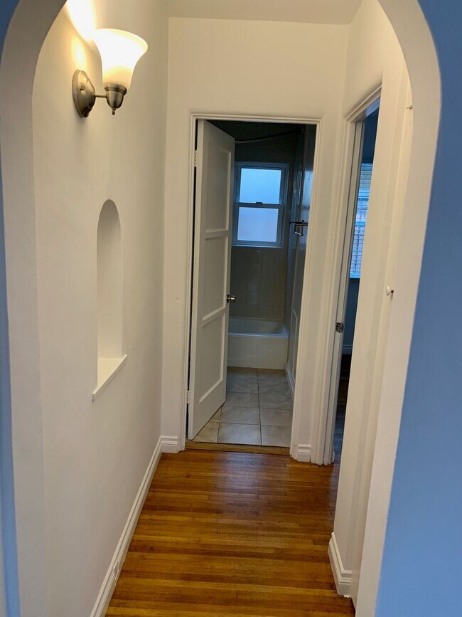 Building Photo - 155