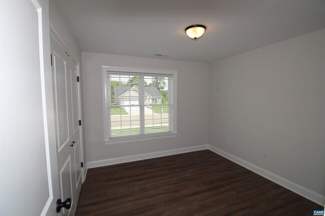Building Photo - 173 Langley Dr