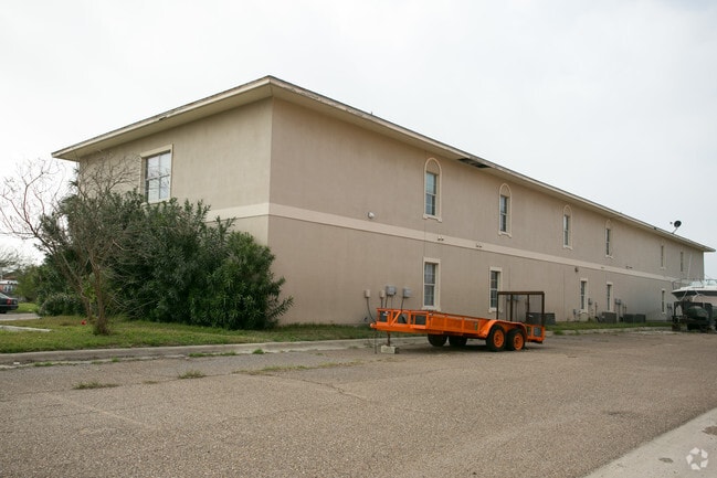 Building Photo - 349 W Cotter Ave