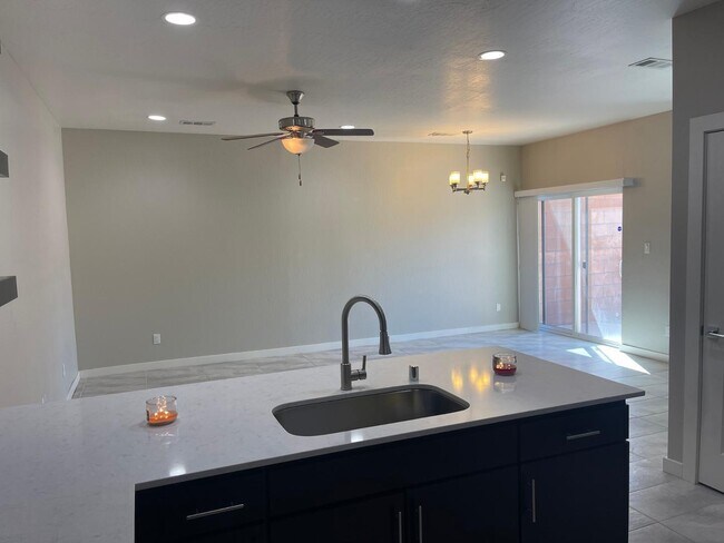 Building Photo - 1668 Bull Lea Dr SE