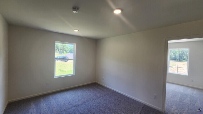 Building Photo - 306 Gazebo Dr