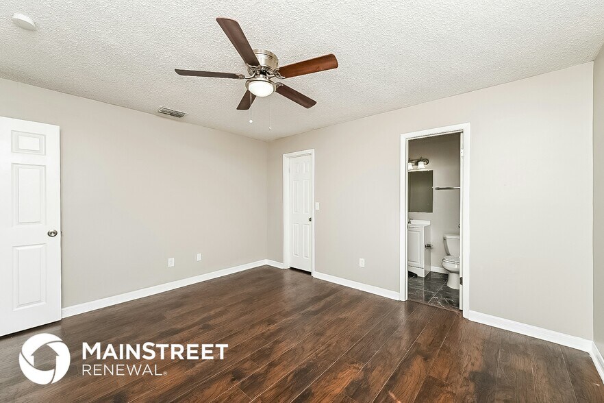 Building Photo - 1406 Cromwell Dr
