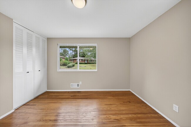 Building Photo - 2327 Mura Dr
