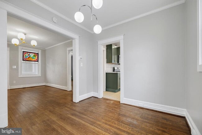 Building Photo - 5123 Crittenden St