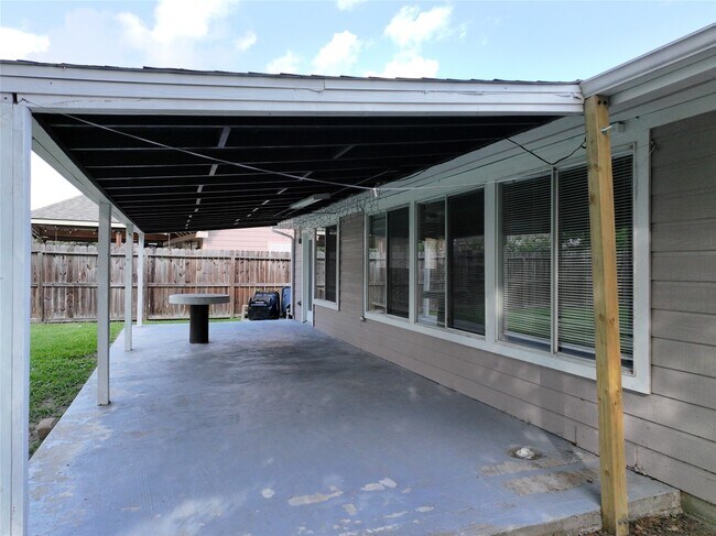 Building Photo - 5115 Summit Lodge Dr