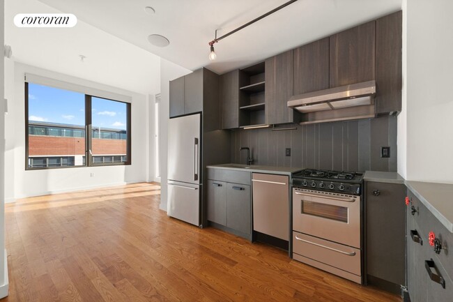 Building Photo - 54 Noll St