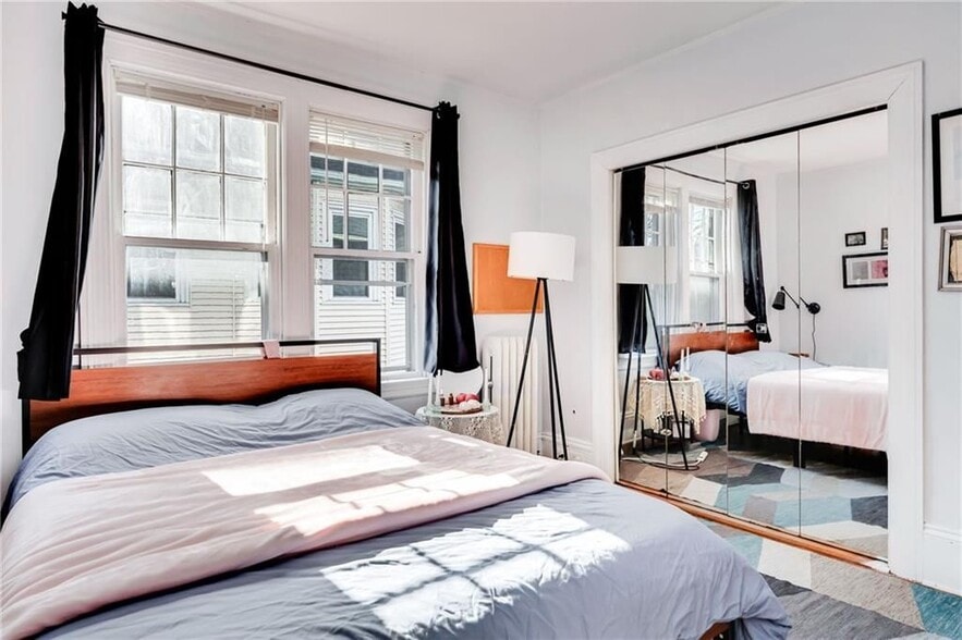 Building Photo - 21 Elton St