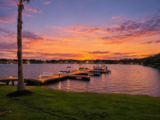 Building Photo - 4018 N Crystal Lake Cir