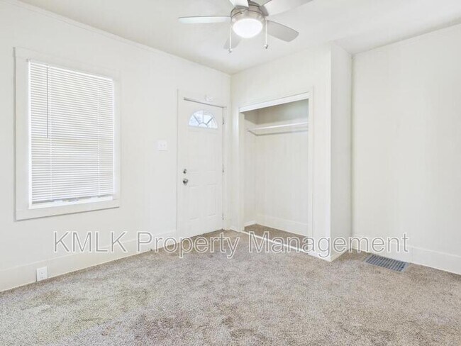 Building Photo - 534 Gage St