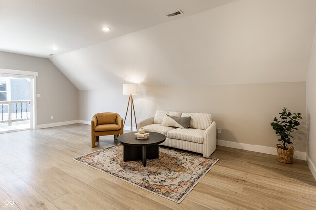 Building Photo - 1330 Marlowe Ave