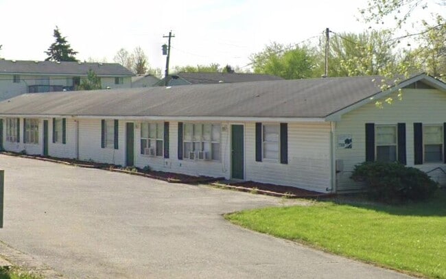 Primary Photo - 7300 N Wade School Rd