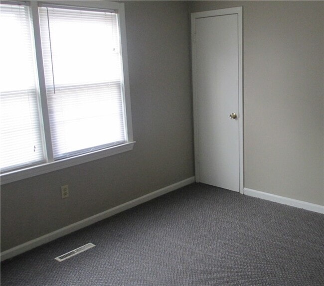 Building Photo - 401 Greenville St