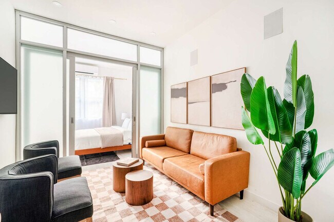 Building Photo - 317w E 14th St