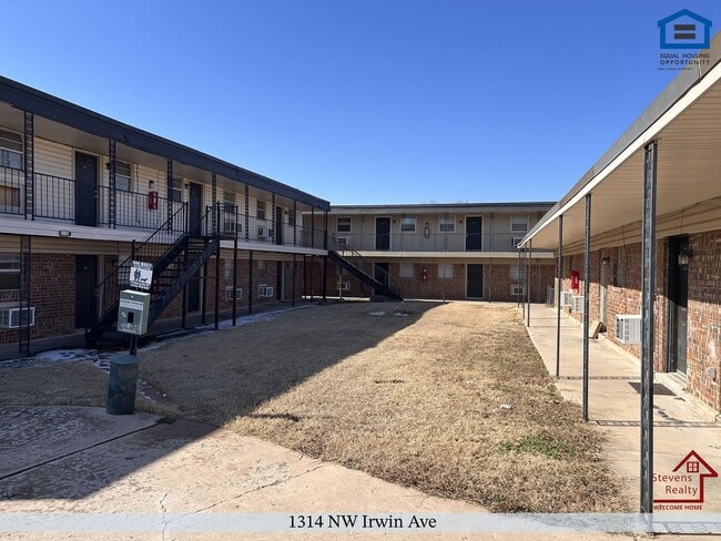 Building Photo - 1314 NW Irwin Ave