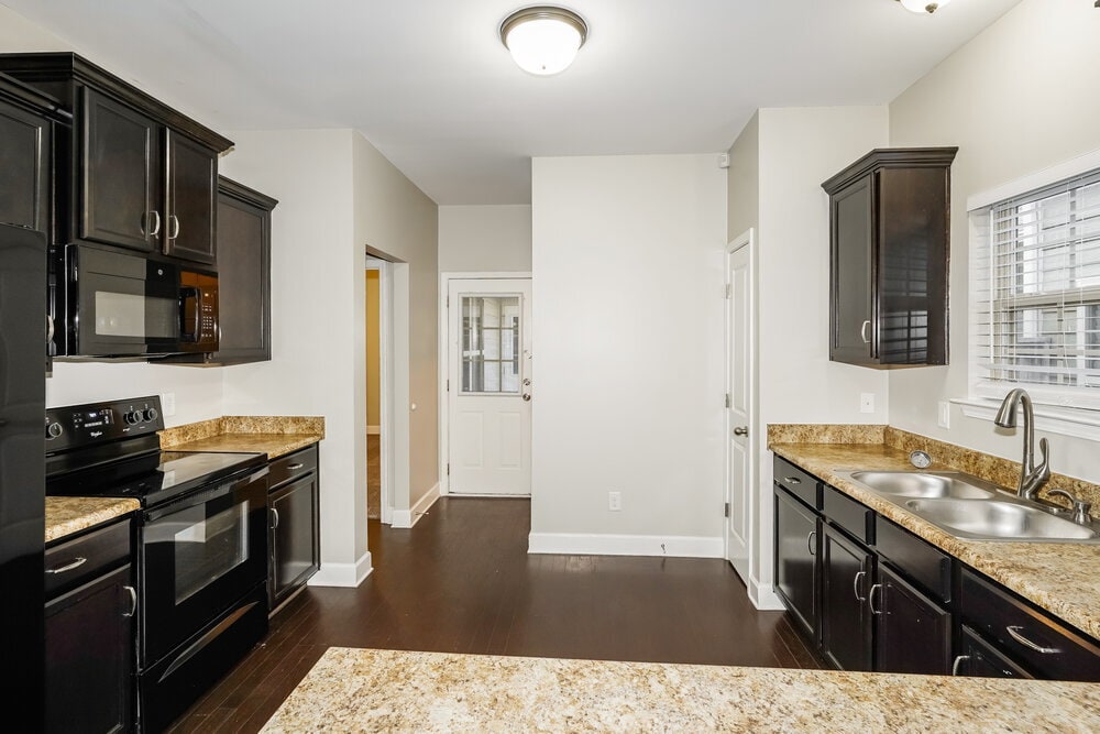 Building Photo - 2004 Avery Park Drive