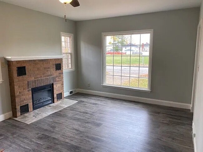 Building Photo - Click the “Apply Now” button or email wapmrentals@gmail.com for a prompt response.