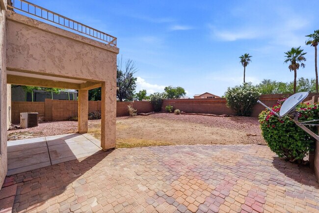 Building Photo - 15822 S 32nd Pl