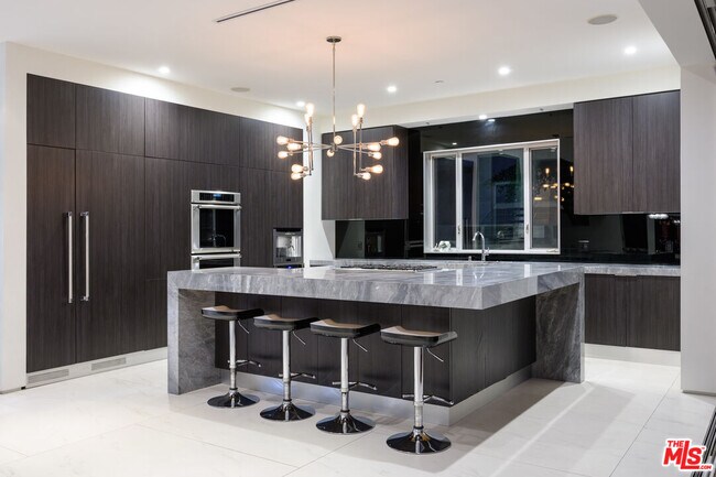 Building Photo - 6660 Colgate Ave