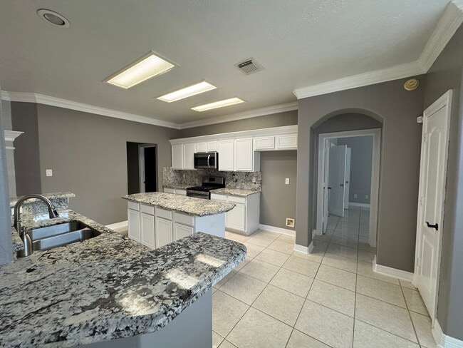 Building Photo - 15314 Carsen Bend Dr