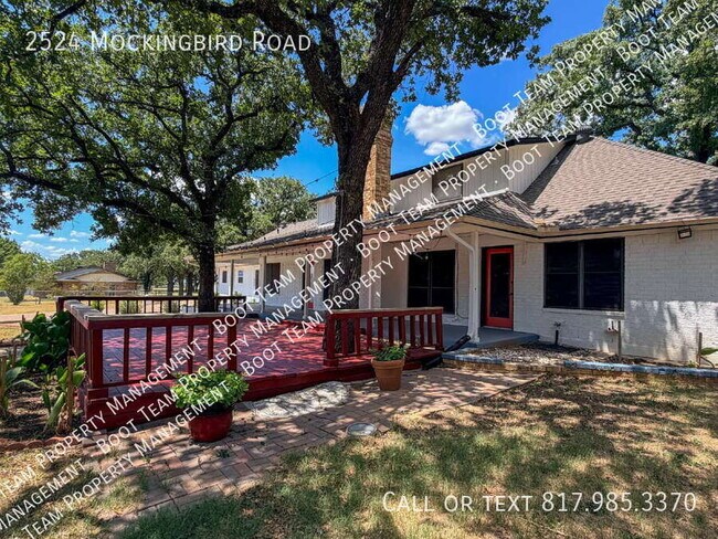 Building Photo - 2524 Mockingbird Rd