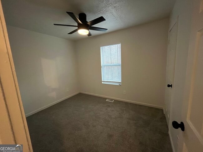 Building Photo - 507 Lakeshore Dr