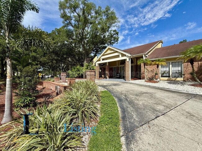 Building Photo - 8724 Mallard Reserve Dr