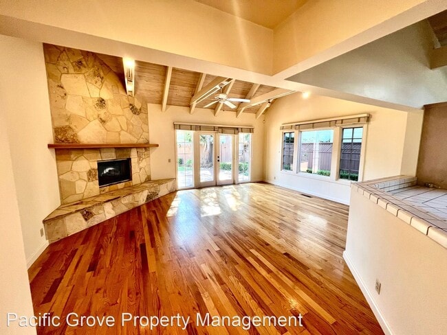 Building Photo - 3 br, 2.5 bath House - 165 Pacific Avenue