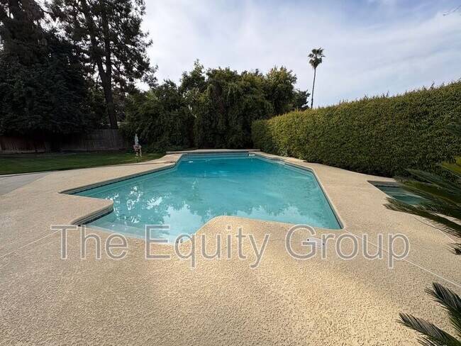 Building Photo - 445 N O'Farrell Ct