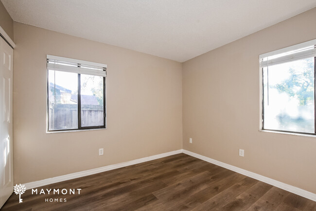 Building Photo - Charming 4-Bedroom Home in Lake Mary