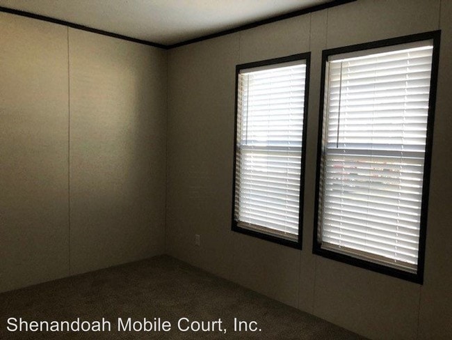 Building Photo - 1405 Front Royal Pike