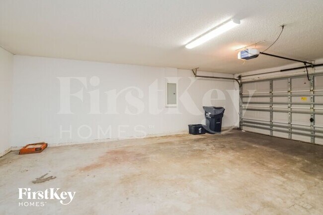 Building Photo - 5074 Oak Tours Dr