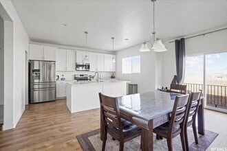 Building Photo - Gorgeous Home with unobstructed views in Herriman