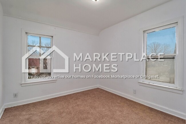 Building Photo - 15411 Mansfield St