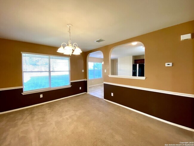 Building Photo - 215 Coopers Hawk