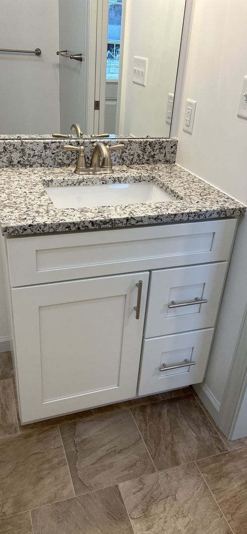 Building Photo - 3 Bedroom 3 Bath House Rental with Basemen...