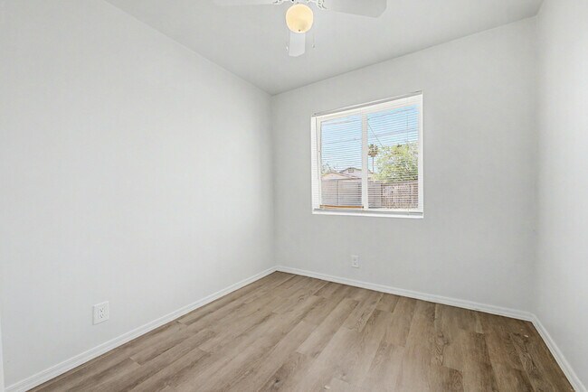 Building Photo - 2045 E Orange St.