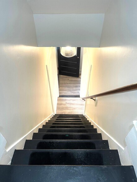 Building Photo - 26 Kenwood St