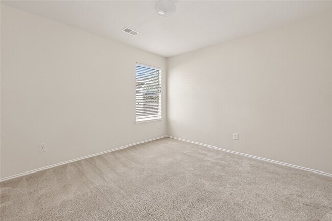 Building Photo - 5719 Clerkenwell Dr