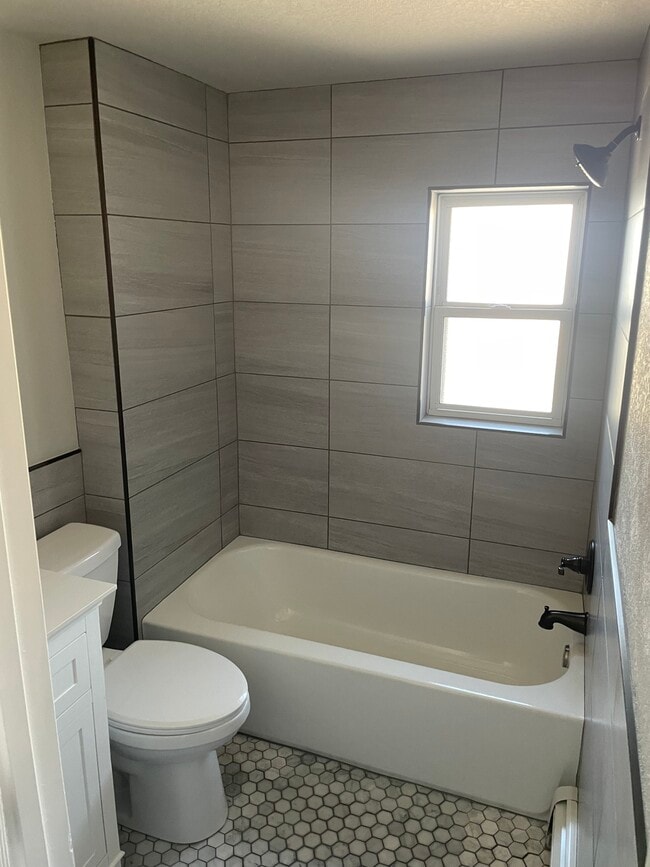 Building Photo - 1285 Colorado Blvd