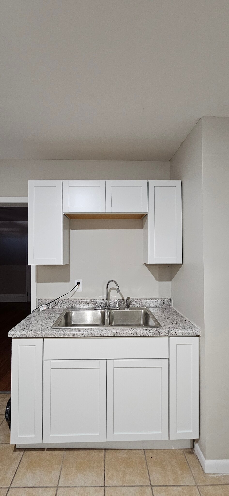 Building Photo - 759 Charles Ave