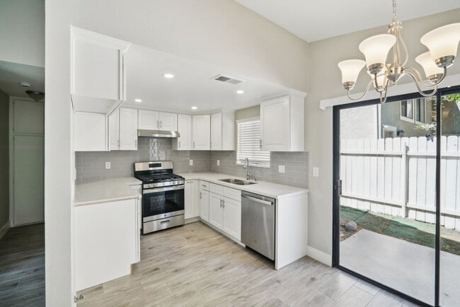 Building Photo - 3122 Triumph Ln